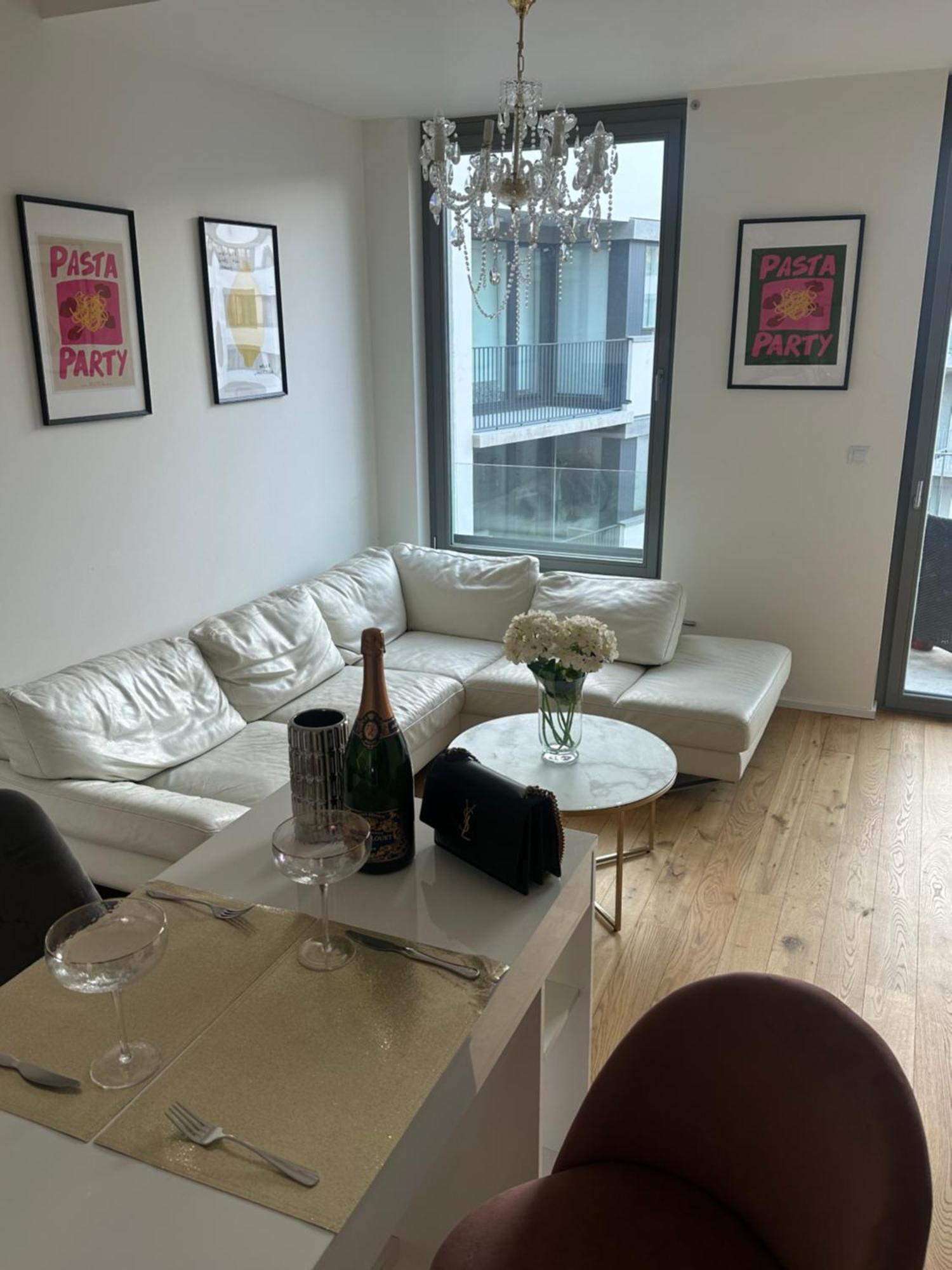 Pasta Party Apartment, Free Parking, Fully Equipped Prague